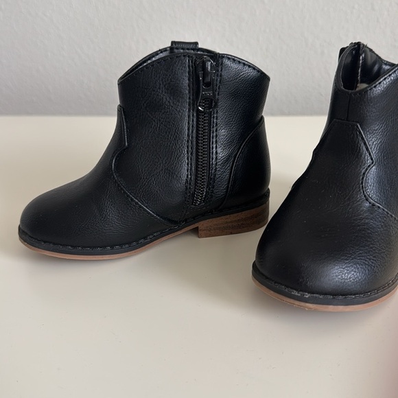 Cat & Jack Toddler black Ankle Cowboy Boot Bootie Size 7 - Picture 2 of 8